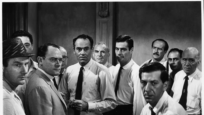 12 разгневанных мужчин (1956)